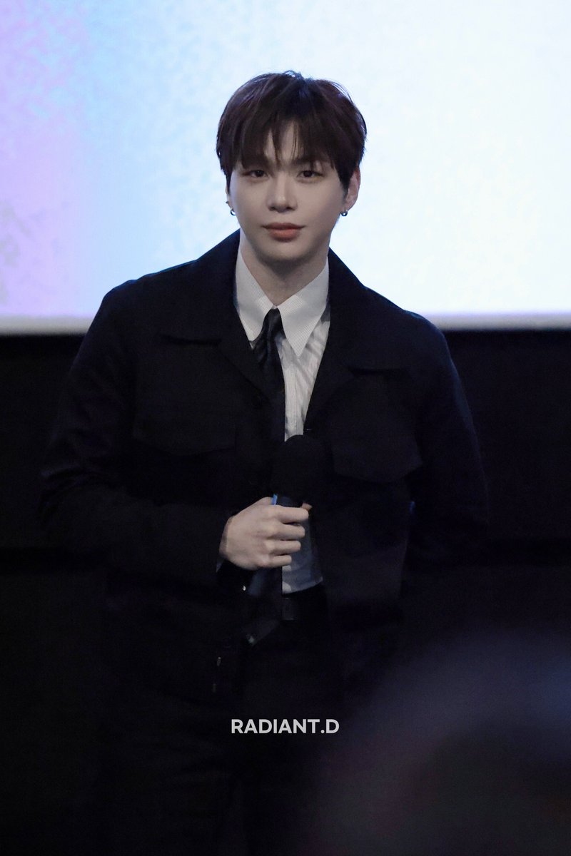 RADIANT_D's tweet photo. 260111 왕십리 CGV Hold Your Breath 무대인사
- Preview

#강다니엘 #KANGDANIEL
#姜丹尼尔 #カンダニエル #คังแดเนียล https://t.co/cIEcn6opqr