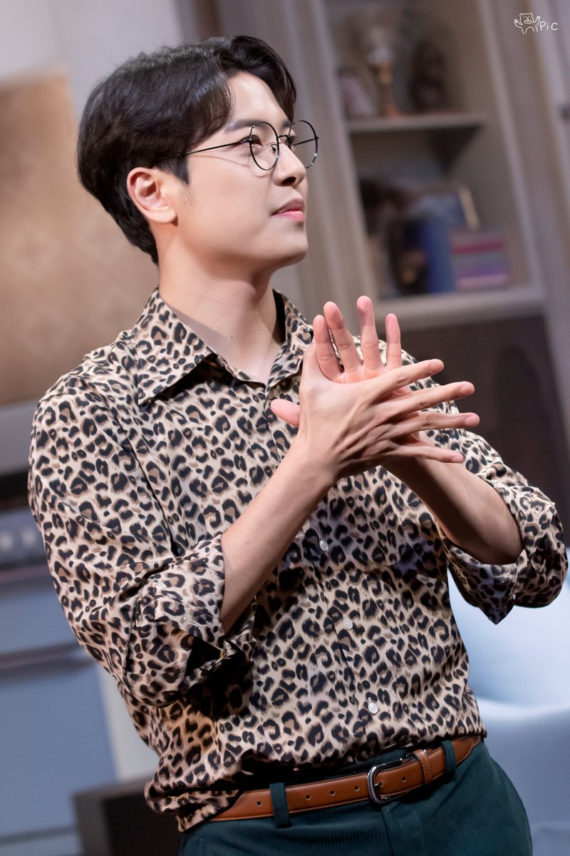 251123 보이즈 인 더 밴드 막공 무대인사  
버나드 (#지병현 배우)