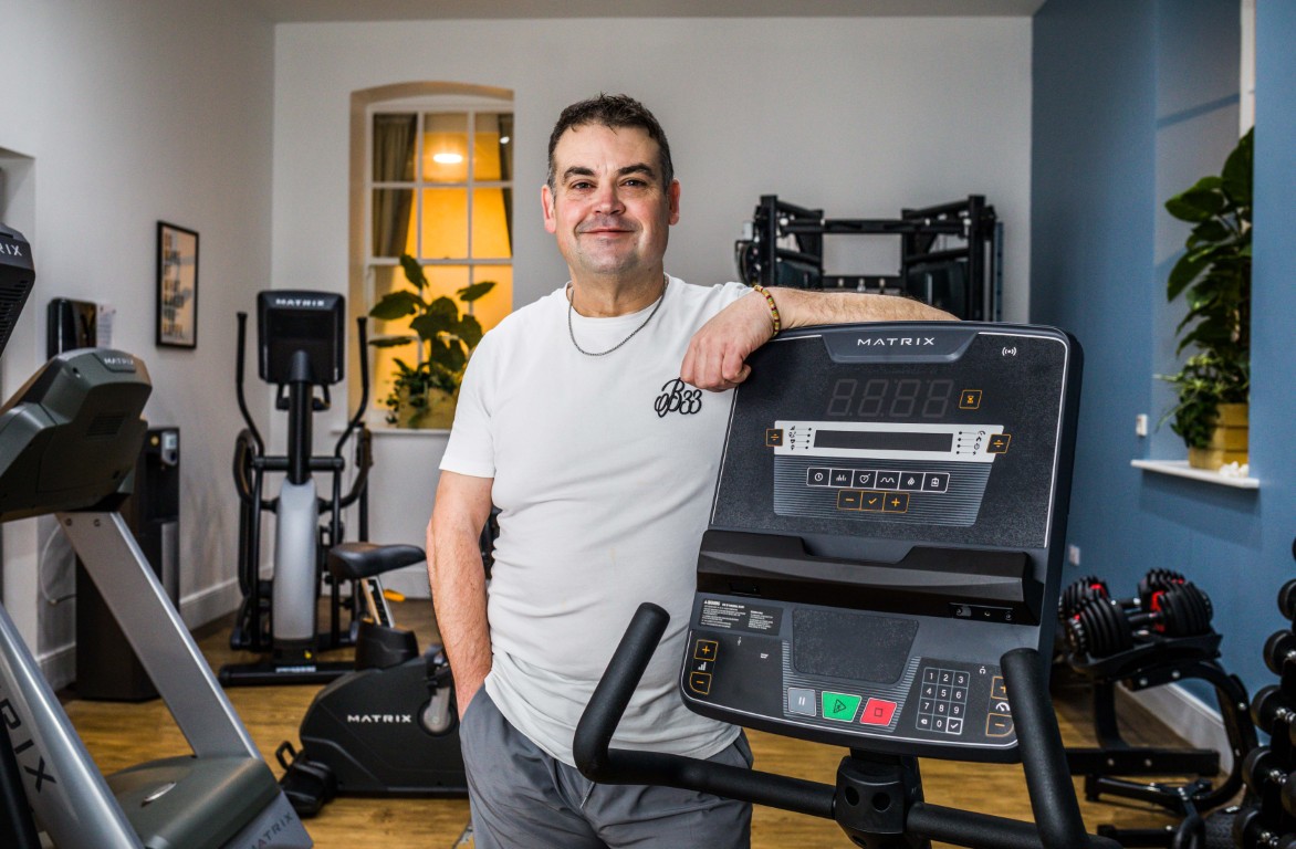 mhretirement's tweet photo. Our Health &amp; Wellbeing Centre member, Lee Nelson, has shared the inspirational story of his remarkable 18-month weight loss and fitness transformation that has has significantly improved his health and quality of life. Read the full story:
https://t.co/PWw9TrhrFg https://t.co/3KpeuF0RNq