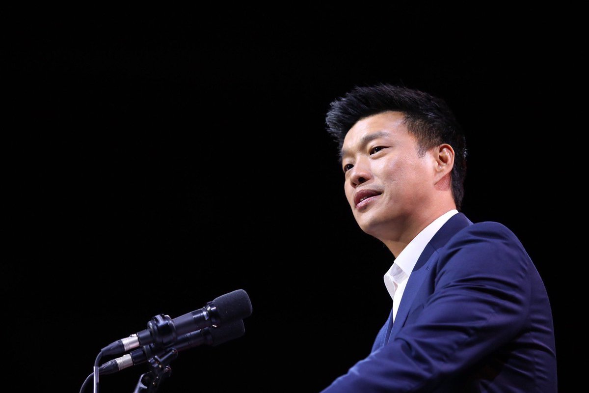 รัฐบาลประชาชน รัฐบาลแห่งการเปลี่ยนแปลง
.
การเลือกตั้งครั้งนี้ ไม่ใช่แค่กาให้ประเทศไทยไม่เหมือนเดิม
แต่การเลือกตั้งครั้งนี้ คือเวลาในการตั้งรัฐบาลประชาชน ตั้งรัฐบาลแห่งการเปลี่ยนแปลง 
.
ผมขอชวนพวกเรามาร่วมกันสร้าง “รัฐบาลประชาชน” ด้วยกัน
8 ก.พ. นี้ กาพรรคประชาชนทั้ง 2 ใบ ทั้ง สส.