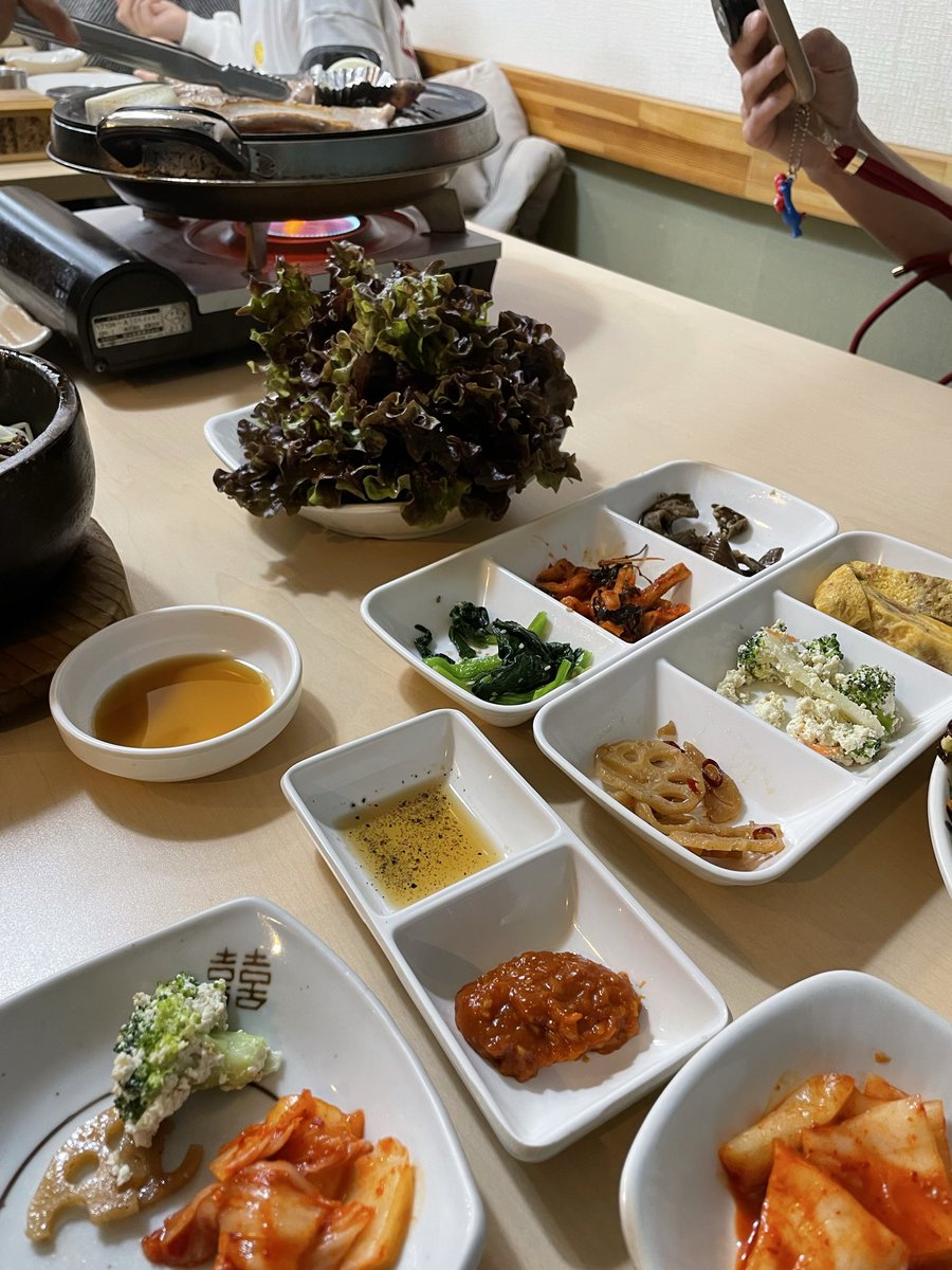chi_qu_'s tweet photo. 今日は強風のなか新年会🥓サムギョプサルやら石焼ビビンバやらいつもボリューミーなお店。お酒も呑んだわー☺️。
帰りはコリアタウンでワッペン着けるやつやって、キムチを買って帰宅。
今夜のおつまみ🤤。
楽しかった〜💕。 https://t.co/PcGmrFm7Ue