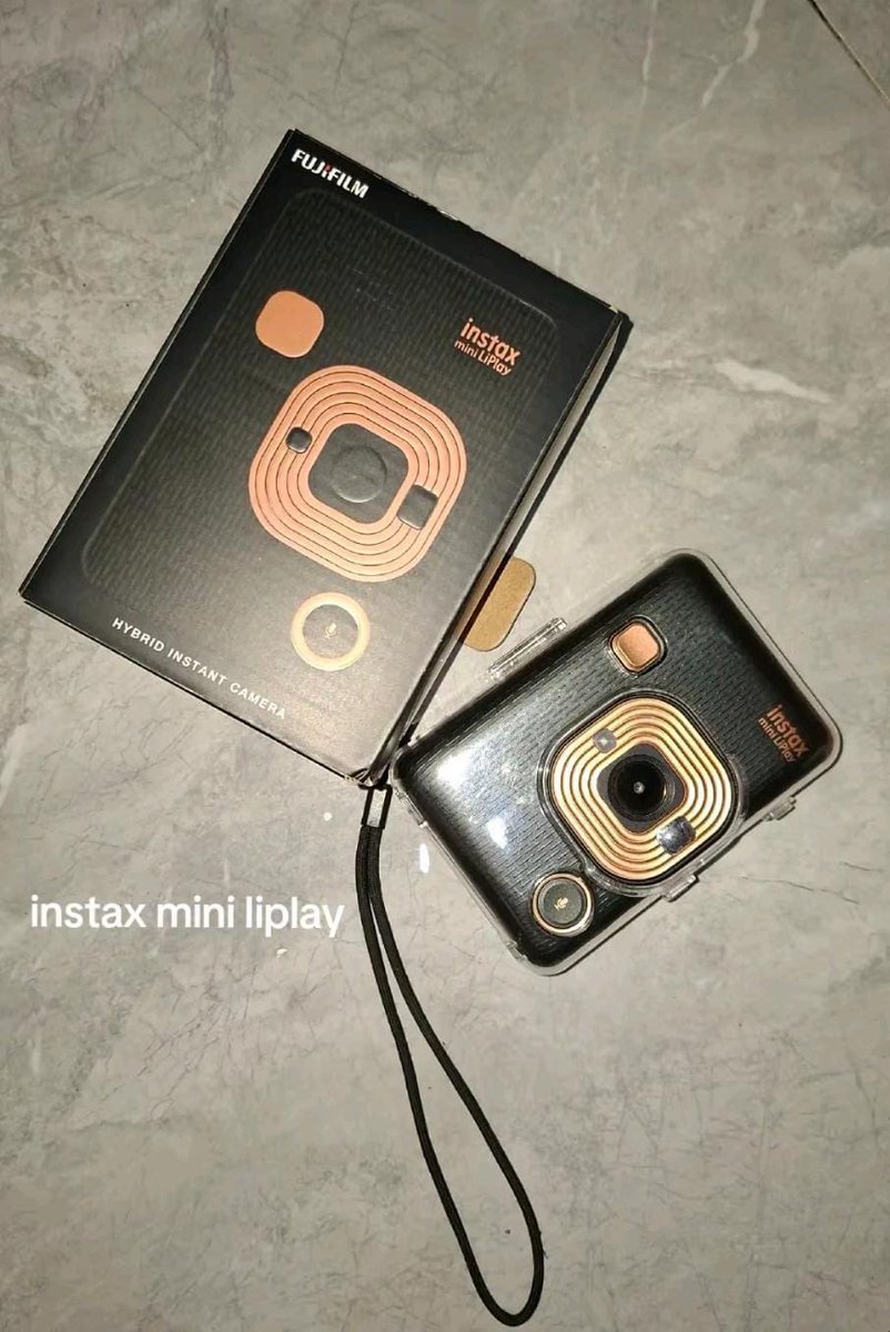 Want To Sell

- polaroid instax mini 11 (white) : 750.000
⁃ polaroid instax mini Lilplay (Elegant Black): 1.800.000

Masih mulus dan minus pemakaian aja, sikat aja nih yang suka kamera polaroid. Detail lebih lanjut  tanyain kita di DM yaa

#zonauangᅠᅠ #zonajajanᅠ #zonaBU