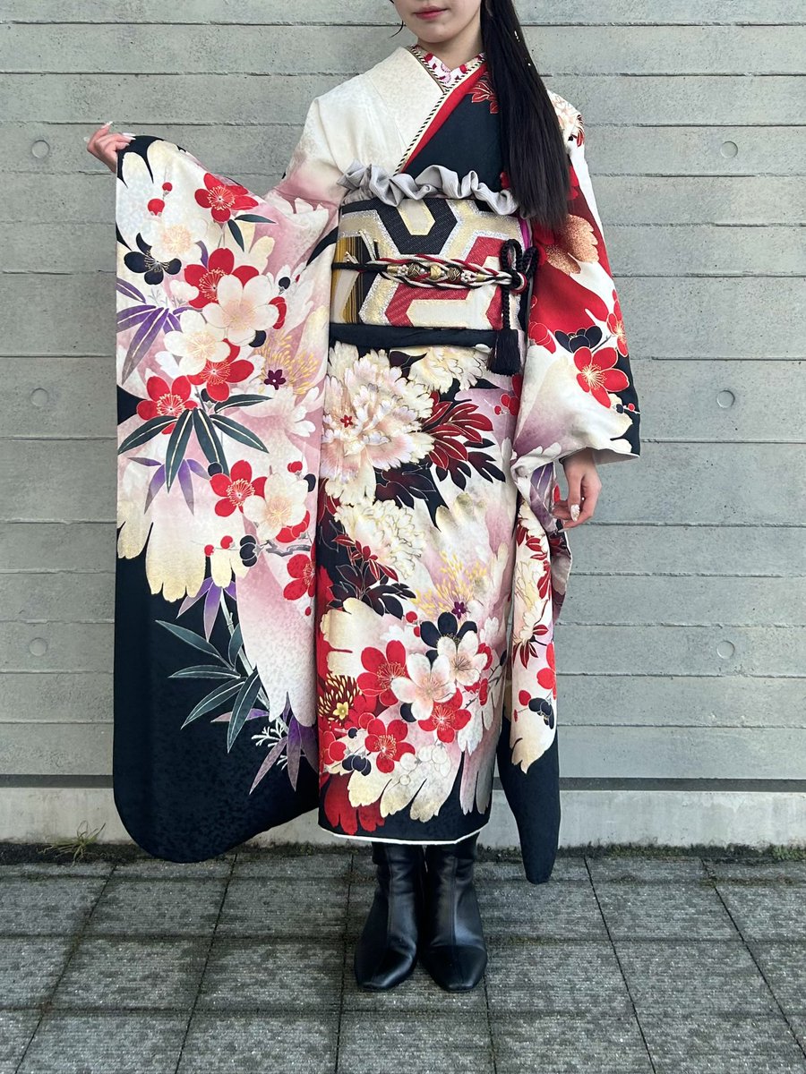 arimmmmm's tweet photo. 成人式が終わった〜！
着付以外は全てやった！
何よりもまとめ髪が大変だった…🥲 https://t.co/MbNQC3uwmc