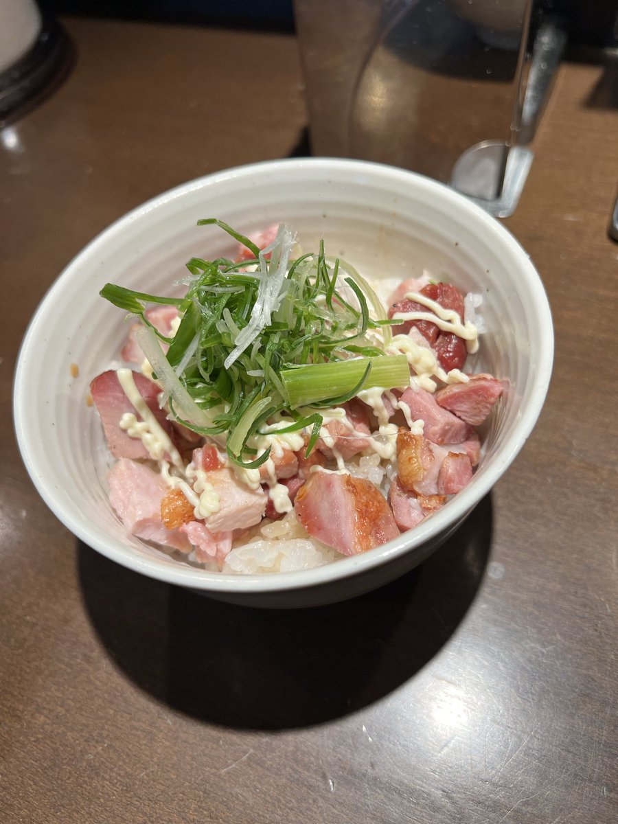 行方市@ 麺や  虎徹さん

・虎徹そば(醤油) 手もみ麺
・肉マヨ丼

キリッとしたスープめっちゃ美味かった〜💯😍😍

ご馳走様でした😊🙏