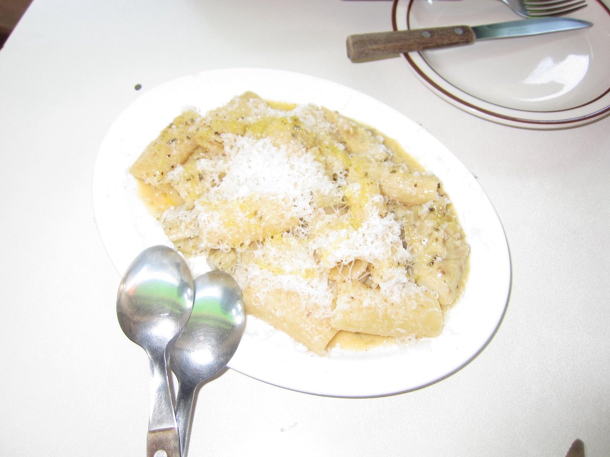 noteungee's tweet image. 해방촌의 일요일