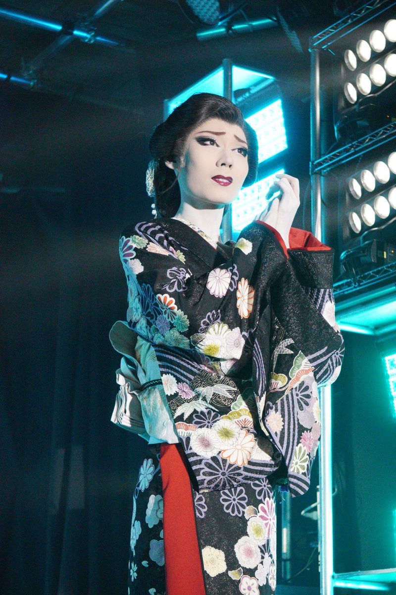 あなたの満月（ゆめ）が消えないかぎり
私は私は ついて行く