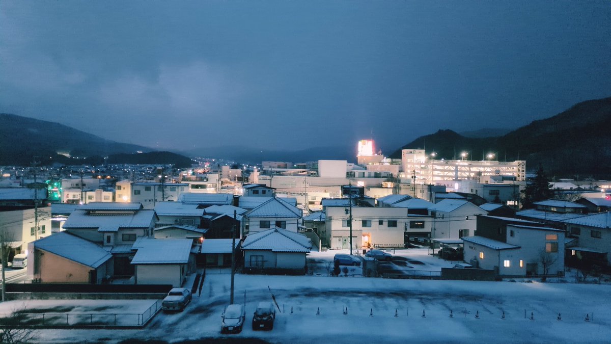 rytalks's tweet image. 今日乗車予定だった特急あずさは運休
駅窓口で中央線利用では今日中に戻れない、長野経由北陸新幹線でも遅くなると言われた😰
で、塩尻で前日利用したホテルにもう1泊することに😓
北陸新幹線利用するより安いのはラッキー😅
明日、中央線の復旧をみて、のんびり普通列車で帰ろう🙂