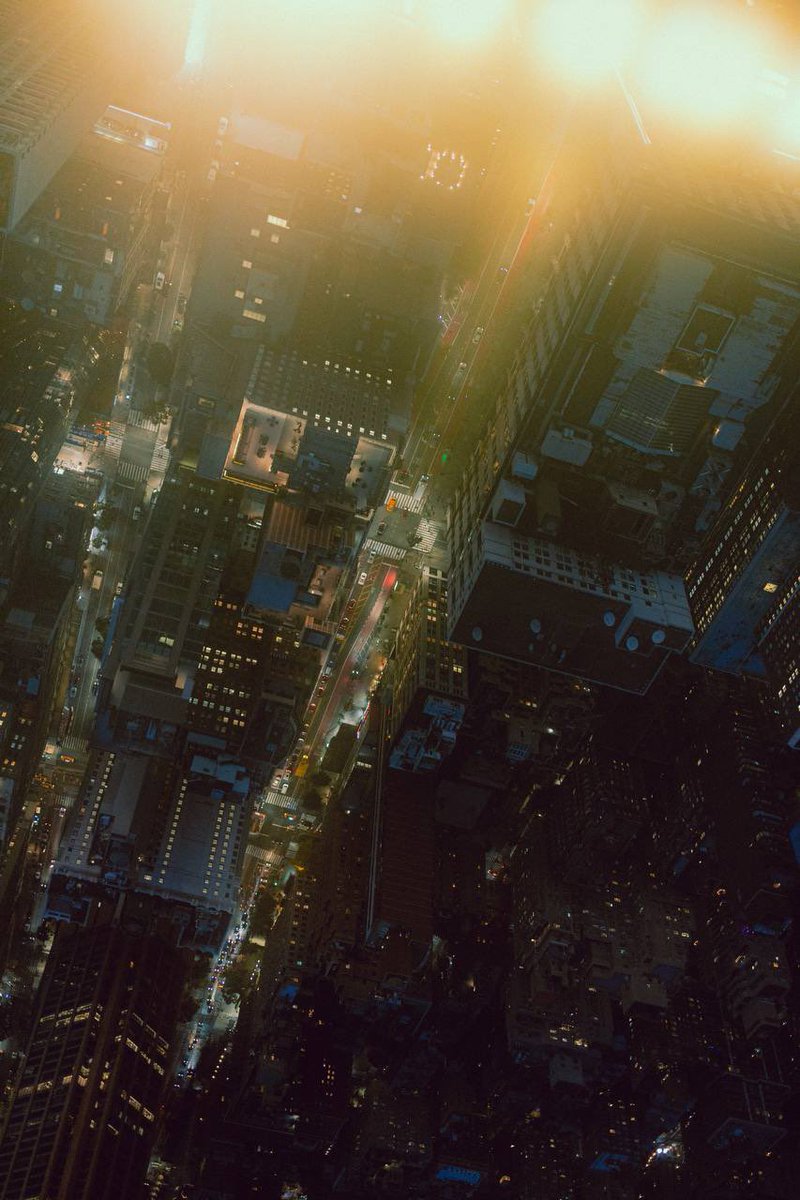 YuraForrat's tweet photo. Manhattan lights 🎞️ https://t.co/pqlnEwuiFI