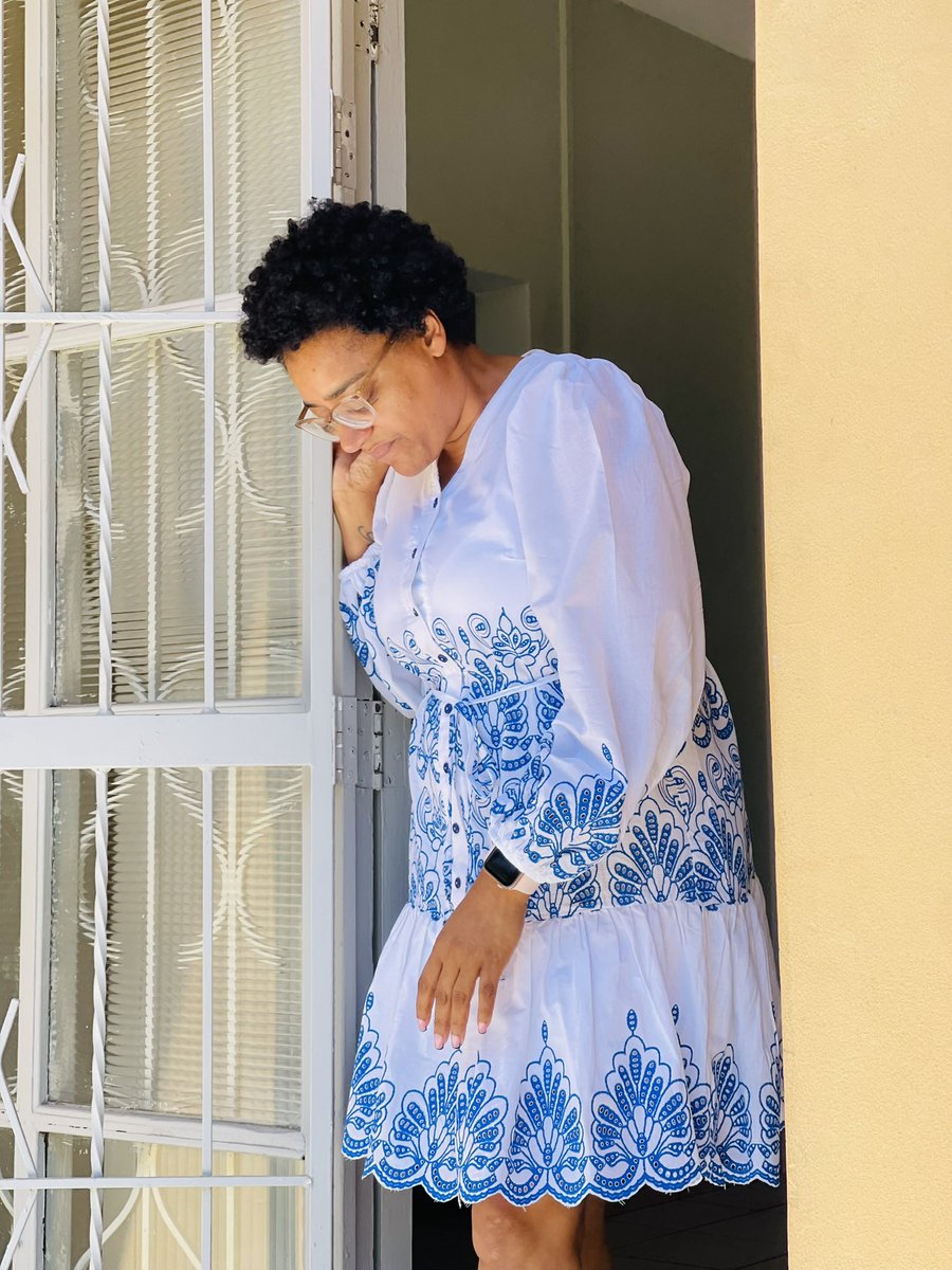 RokeyaValli's tweet photo. My holidays officially end today, back to reality tomorrow: For those who experienced loss and hardship, may 2026 be a season where God does a new thing. For those who encountered open doors and new opportunities, may your territory be expanded and your impact multiplied 🥳

Wishing you a year of growth, purpose, and light 💙