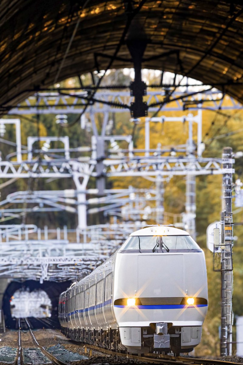 本日の #サンダーバード 17号の写真です。 かつては #683系0番台 充当