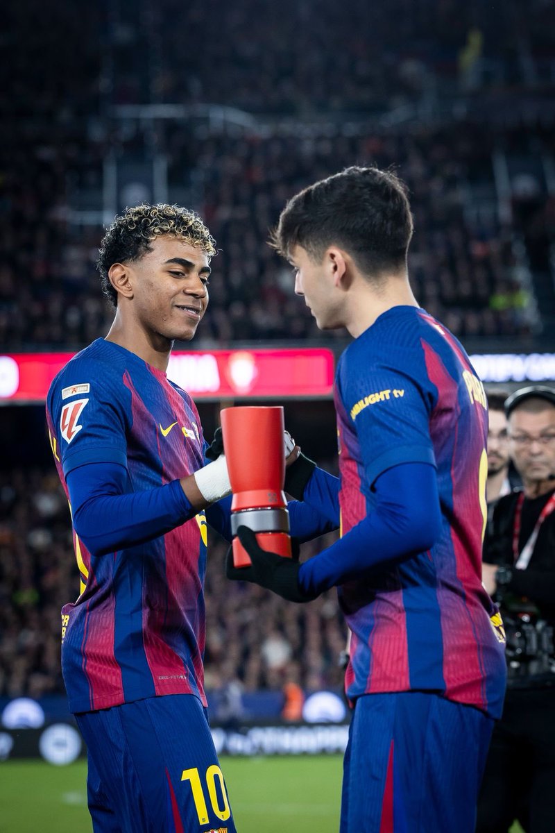 Rayanwaves's tweet image. Let’s remind them who owns their chain biggest 10