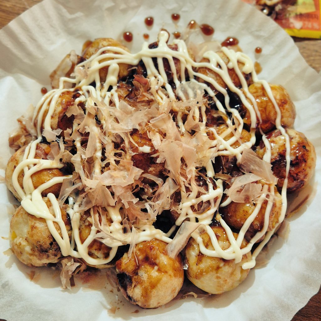 정말 다양하게 이거저거 준비하셔서 맛있게 먹었어요 🫶🫶🫶🫶 룽님의 김밥... 뺏어묵어서 죄송하구 탄수화물 감사합니다 😘😘🫶🫶 헤헤