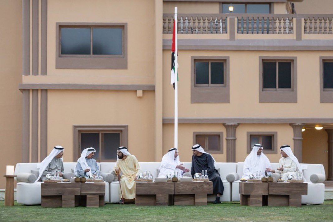 saif_aldareei's tweet image. دولة الإمارات رُزقت بكثير من النعم . . 
و من أهمّ النعم قادتها 🇦🇪🤍

اللهم ادم علينا نعمتك وفضلك