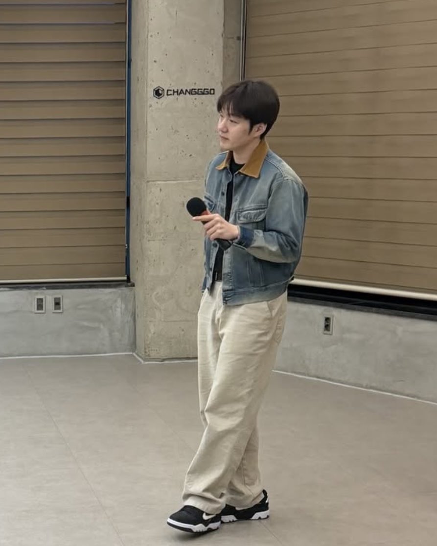 CSubOnly_'s tweet image. 창섭청자켓 최고의조합..