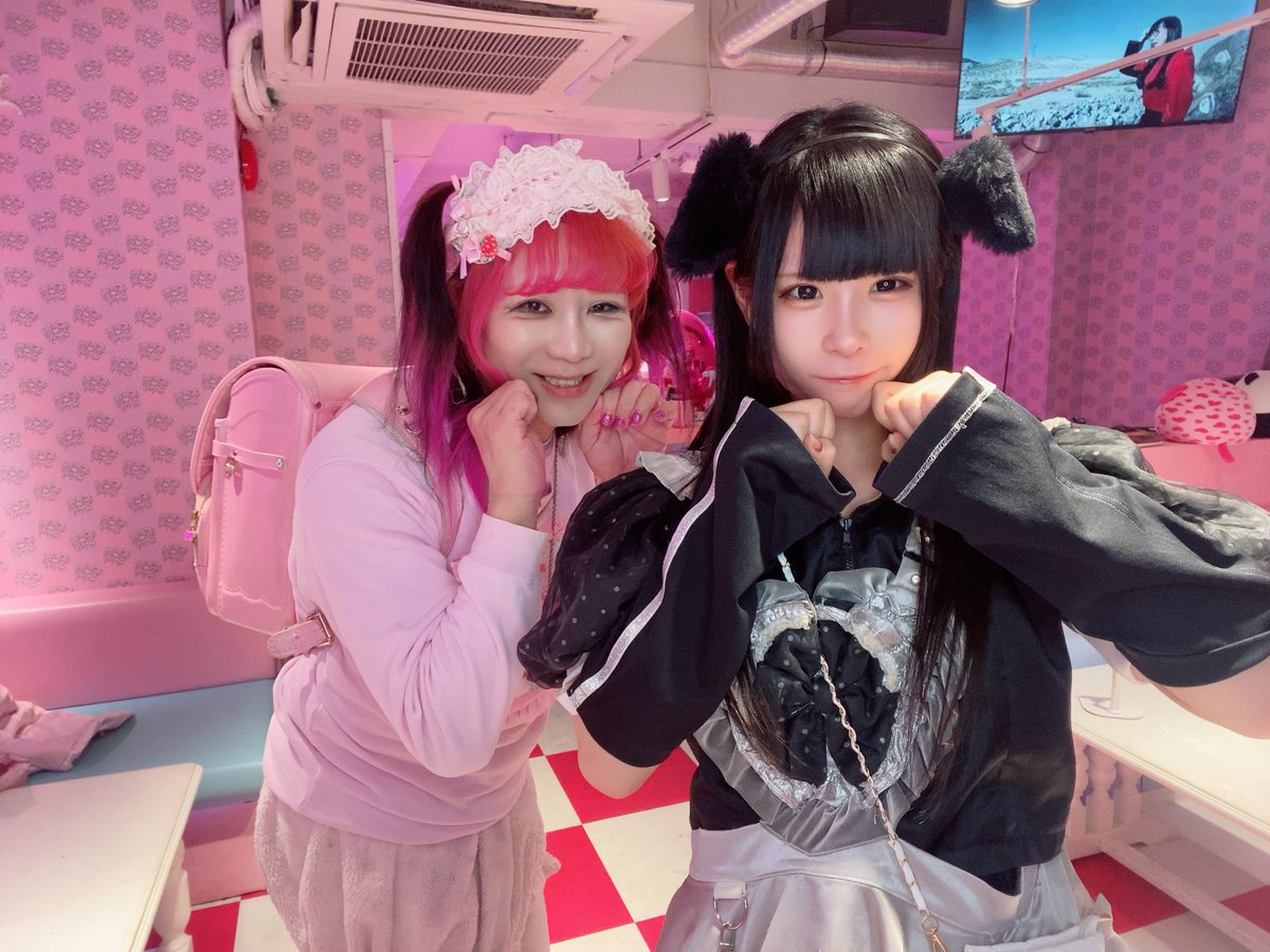 IKUちゃん【Candye♡Syrup】派手髪美容師🎀アイドルP🎀コンカフェP