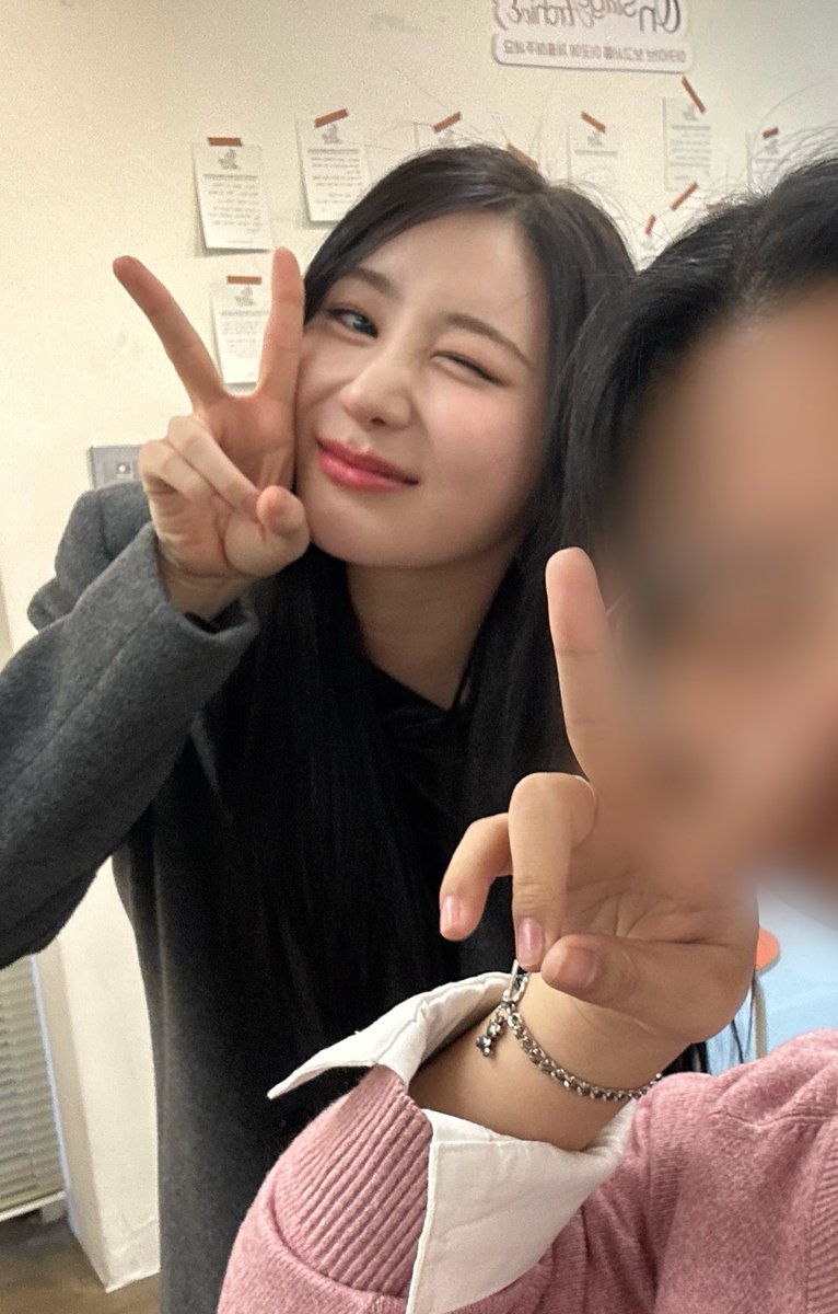 LAJU (라주) 🐻‍❄️🍒 tweet media