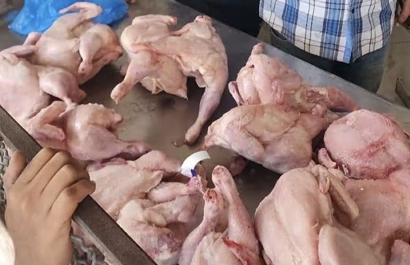 Chicken became plentiful in the markets and its price dropped. 
💔My children are craving chicken; they can smell it, but I can't afford to buy it. 🙏Please help me so I can feed my little ones. Please be a reason for my children's happiness. 

chuffed.org/project/138194…