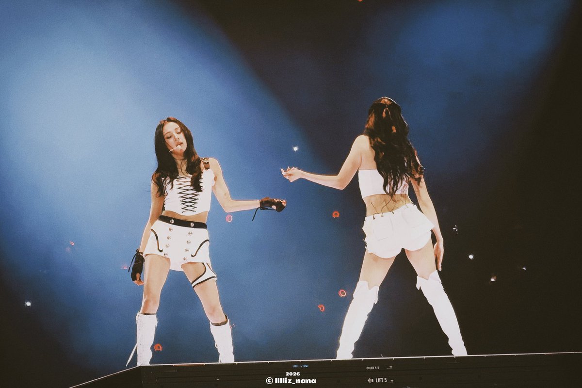 lllliz_nana's tweet photo. 20260110
#채영 #CHAEYOUNG #チェヨン #손채영 #MINA #미나 #ミナ　#TWICE
#TWICE_THISISFOR_WORLD_TOUR_IN_VANCOUVER https://t.co/2ROeUYMIlv