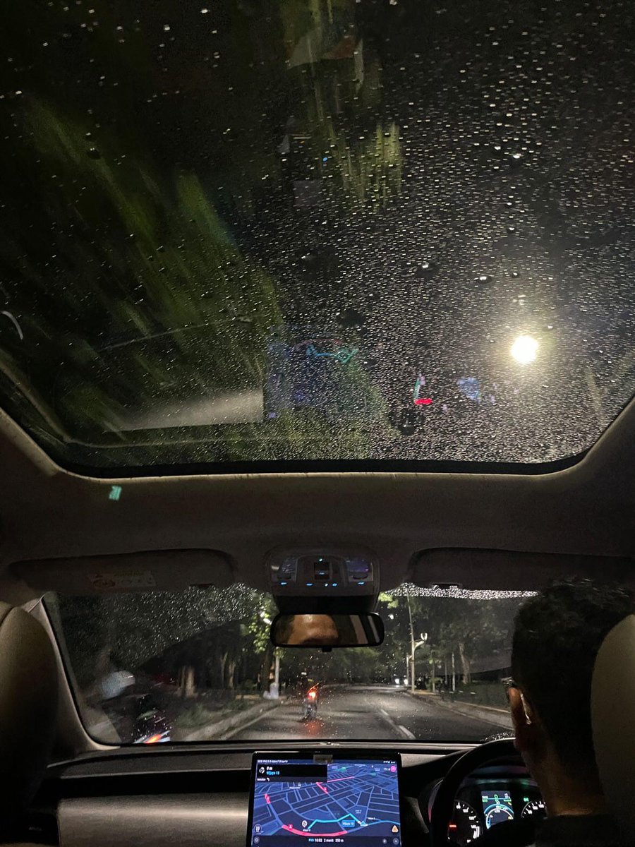 txtfrombrand's tweet image. Sekali nyoba yang premium, gamau balik ke yang biasa

Apalagi kalo dapet BYD M6, seenak itu
Tapi boncos 🤣