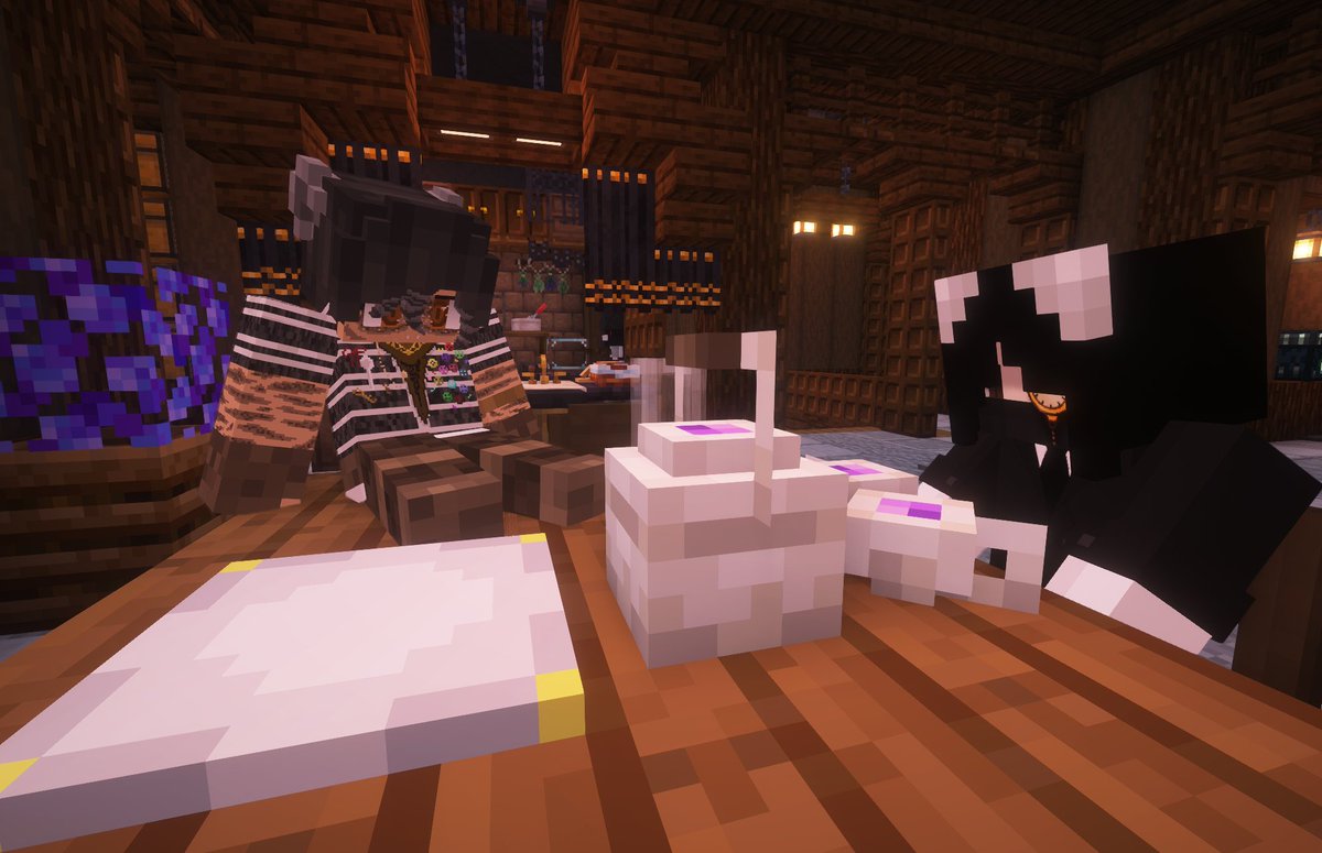 Tale made a new friend. A raccoon boy known for his silence and his commitment. "Rook"

Although it seems like this raccoon.. has a bit of streak for stealing.

#AliceinWonderland #Minecraft #SMP