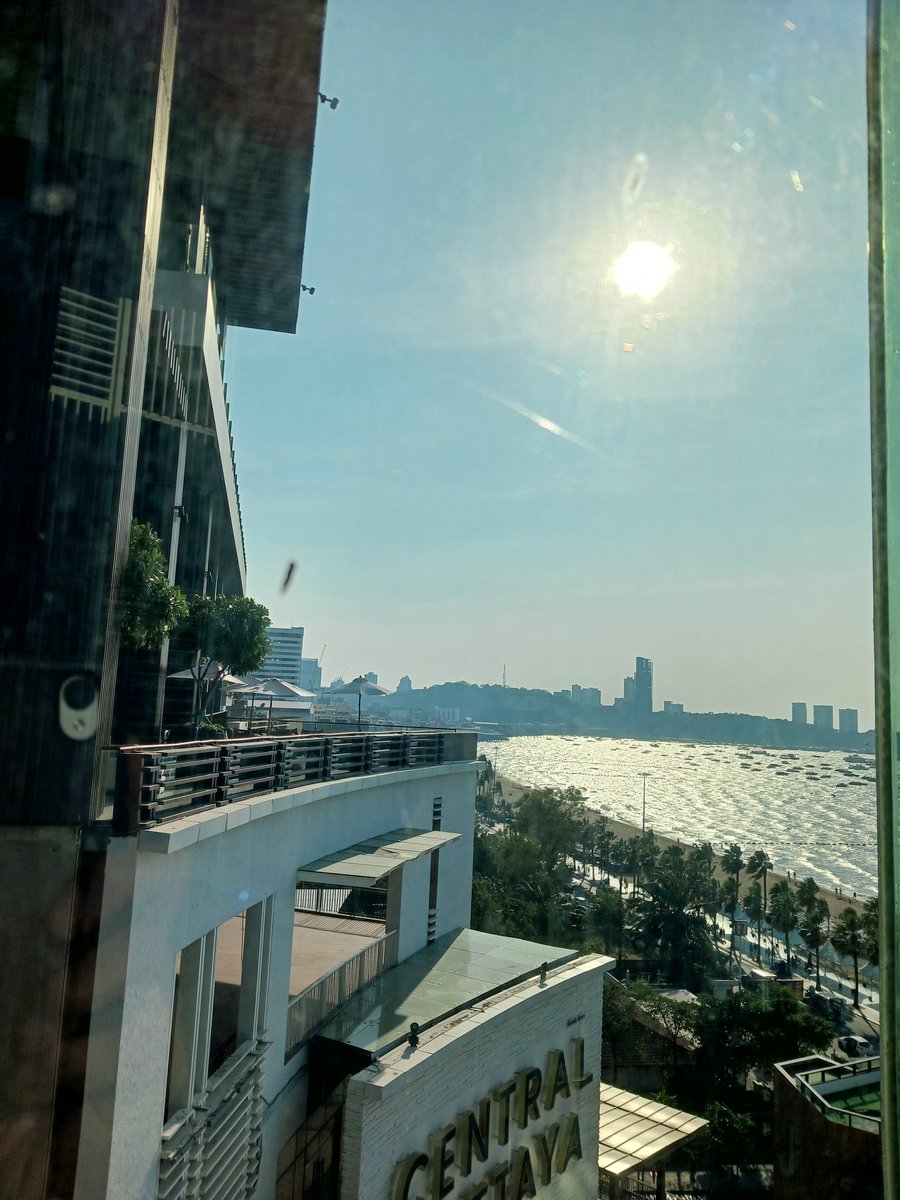 _p_ms's tweet image. 最高に良い天気☀️.°

酒飲も！

 #パタヤ