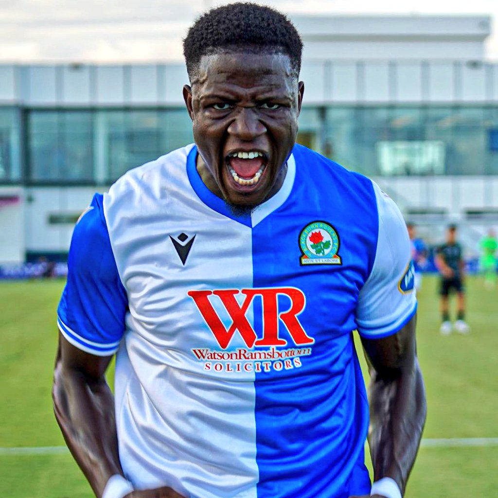 RoversXtra's tweet image. 🚨 Blackburn are set to profit on Makhtar Gueye as he heads to Shanghai Shenhua.

Deal worth up to £1.8m, above the £1m paid 18 months ago. Cash boost, but Venkys remain cautious on wages even though he was on £5K pw.

- Alan Nixon

#BRFC | #Rovers