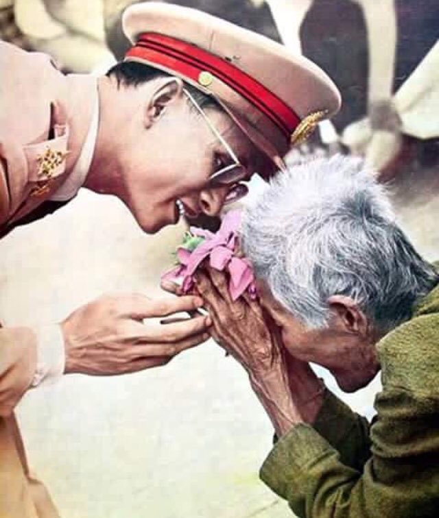 ธ สถิตในดวงใจไทยนิรันดร์