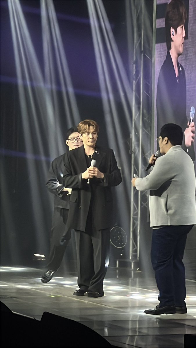 hallyulifeAMG's tweet photo. ELFs and Camomiles, KANGIN is here! 💙

Presented by @cdmentph

#KANGIN #2026KANGINFANMEETING #2026_KANGIN_STUNNINGTOGETHER_IN_MANILA https://t.co/UgrcfN7utv