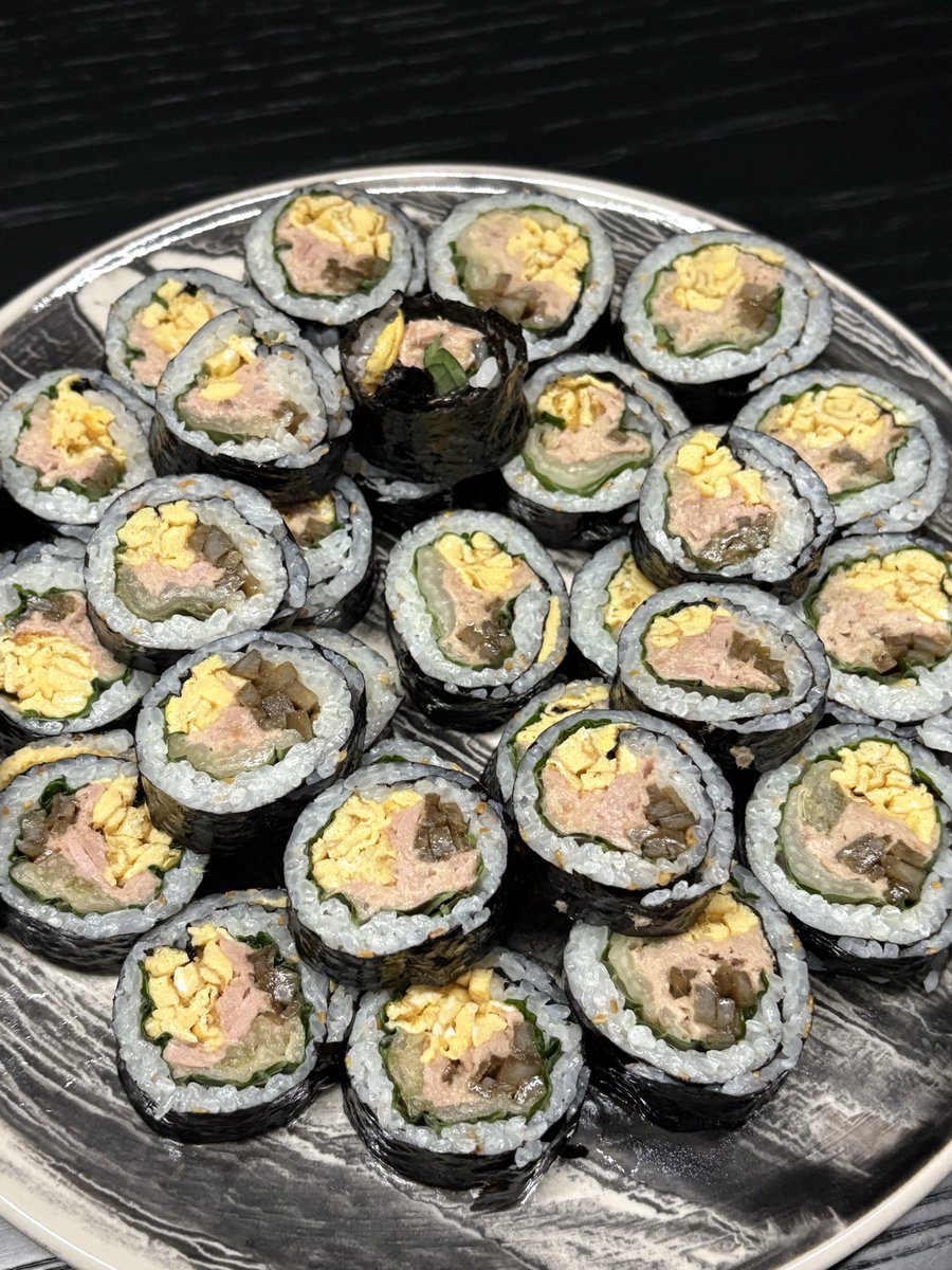 우엉 조려서 분식 먹음