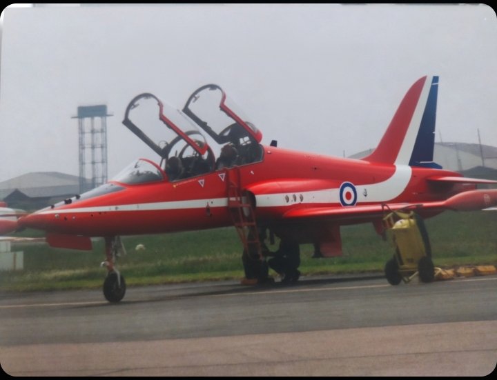 Brower6918043's tweet photo. Not bad new project this year. I raf but usaf aircraft only. Here two samples of the #redarrow #aircraft #whatif #raf #ysflight #vraf #share #like https://t.co/EJXc0HgKe6