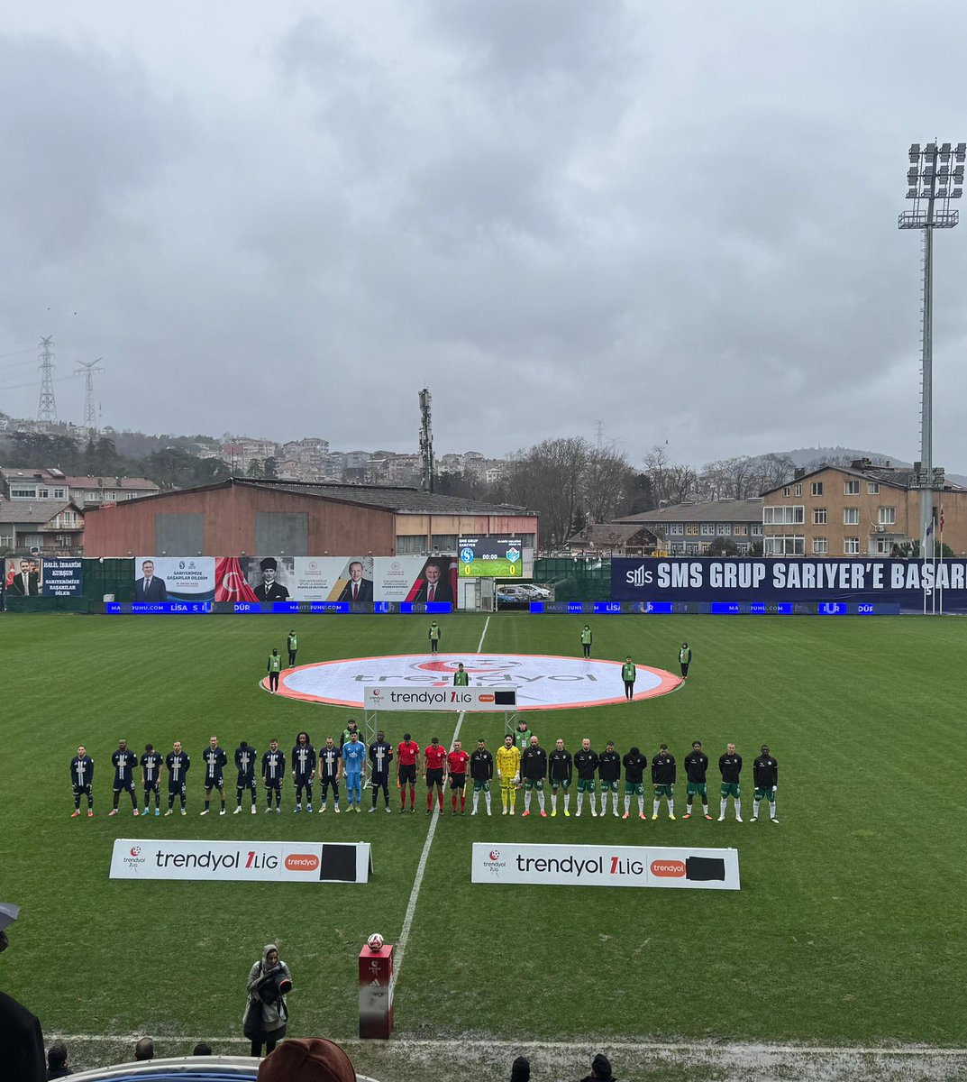 aksariyer's tweet image. Kalpler Lacivert Beyaz 💙🤍
Üç Puan Bizim! ⚽️

Sarıyer’imiz, evinde oynadığı Iğdır FK karşılaşmasını 1-0 kazanarak çok önemli bir üç puanı hanesine yazdırdı.

İlçe Başkanımız Halil İbrahim Kurşun ve teşkilatımızla birlikte tribündeki yerimizi alarak takımımıza destek olduk.…