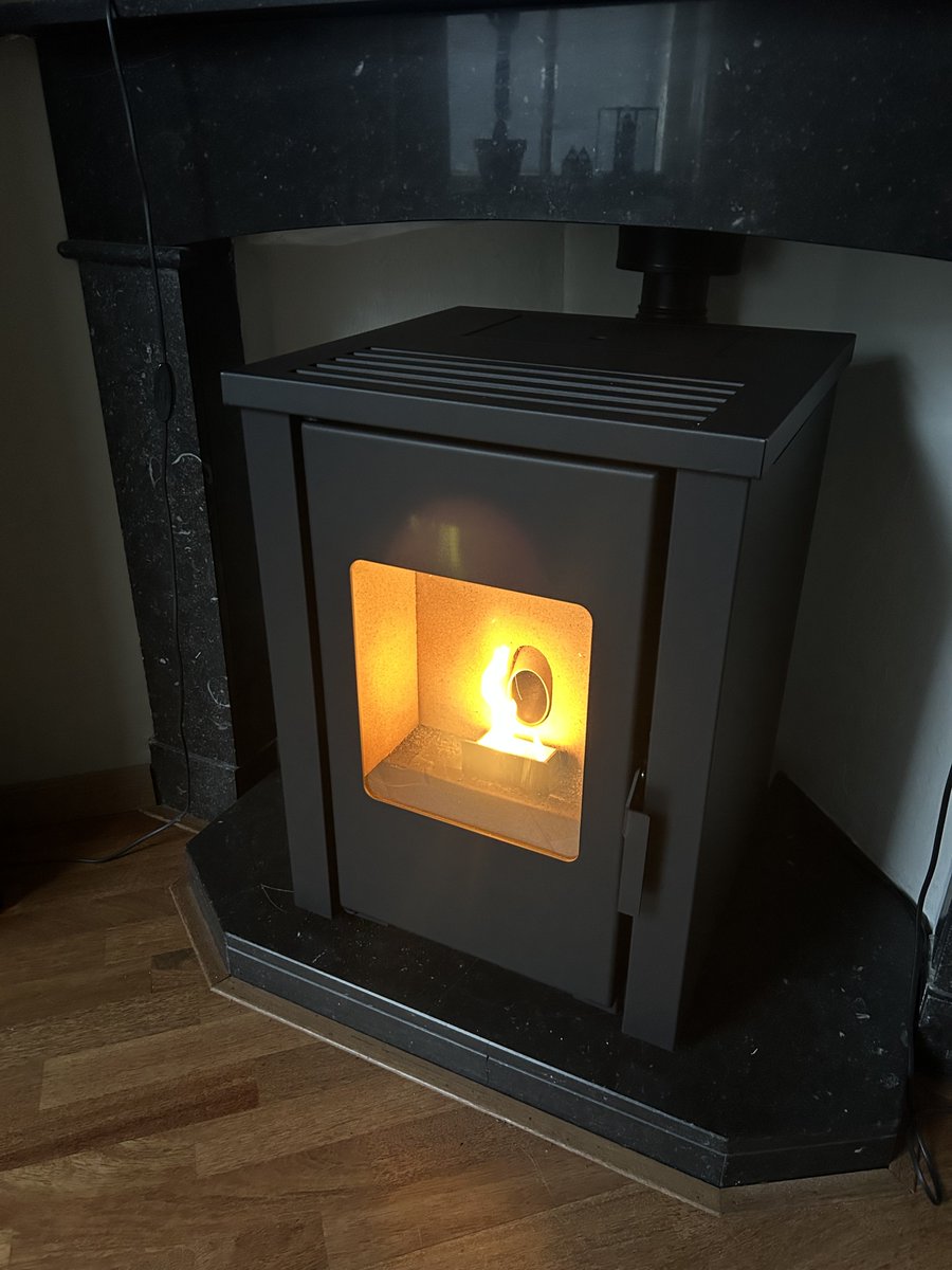 Mijn cv-ketel mag vandaag lekker uitrusten.
Pellets zijn zoveel goedkoper dan gas.