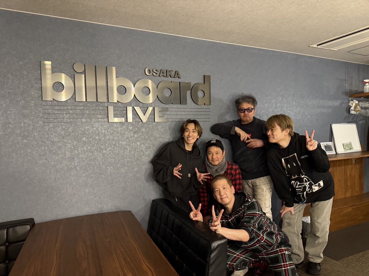 kujimeshingo's tweet photo. 楽しい大阪でした。まだ４回しか会った事無いので平間壮一初心者ですが、彼の魅力がどんどん分かってきました。
Billboard大阪も久々でしたがやはり気持ちいい箱。外音に気持ちよく乗っかれました。頂いた飯も美味かった！

#平間壮一
#久次米真吾
#中川量
#田中真二
#鎌田雅人 https://t.co/QFLKa1dSjM