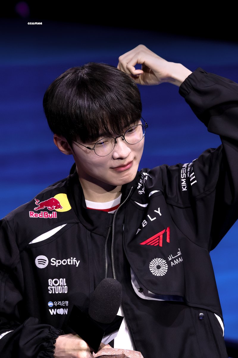 260109 라인ck 

명백하게 귀엽다ㅏㅏㅏㅏ

#Faker #페이커 <a href="/faker/">T1 Faker</a>