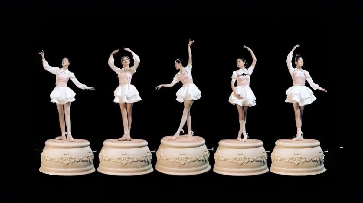 fromlovewithjoy's tweet image. 필마리 발레코어 컨셉 싫은 사람 없겟지…