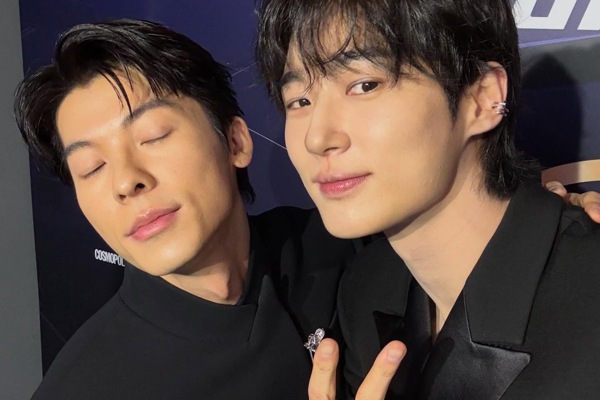 GreyKuanghan's tweet photo. 1031 브라더스 💜 허광한 &amp; 변우석 투샷 🫠
인스타에 올린 골디 사진 12장 중에 3장이 우석이라니 ㅋㅋㅋㅋㅋ https://t.co/60fK3FQdu7