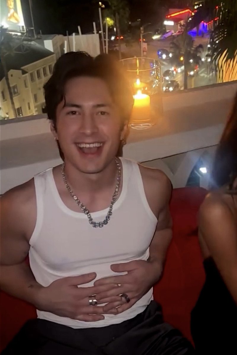 monchswtr's tweet image. 