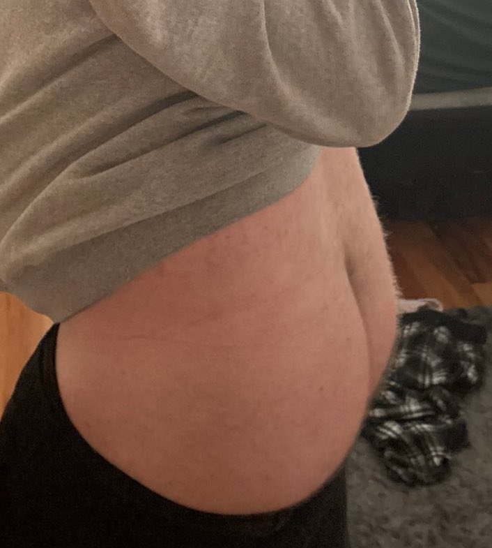 Um omg happy SUNBATE and thank you for 80k what the fuck????
More moose butt for you 😛