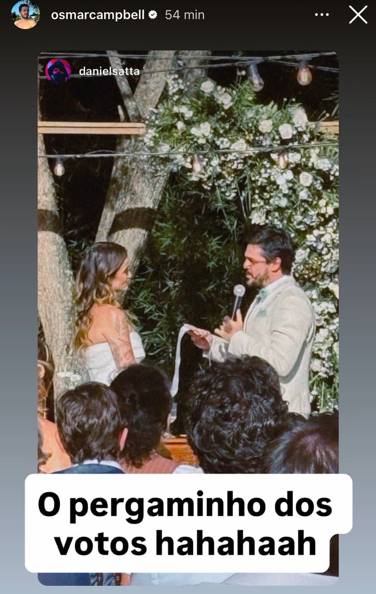 🚨 Durante a cerimônia de casamento, Osmar Campbell faz algo inédito: leu a constituição inteira para sua noiva, deixando todos emocionados! 💕

📸: Osmar Campbell via stories