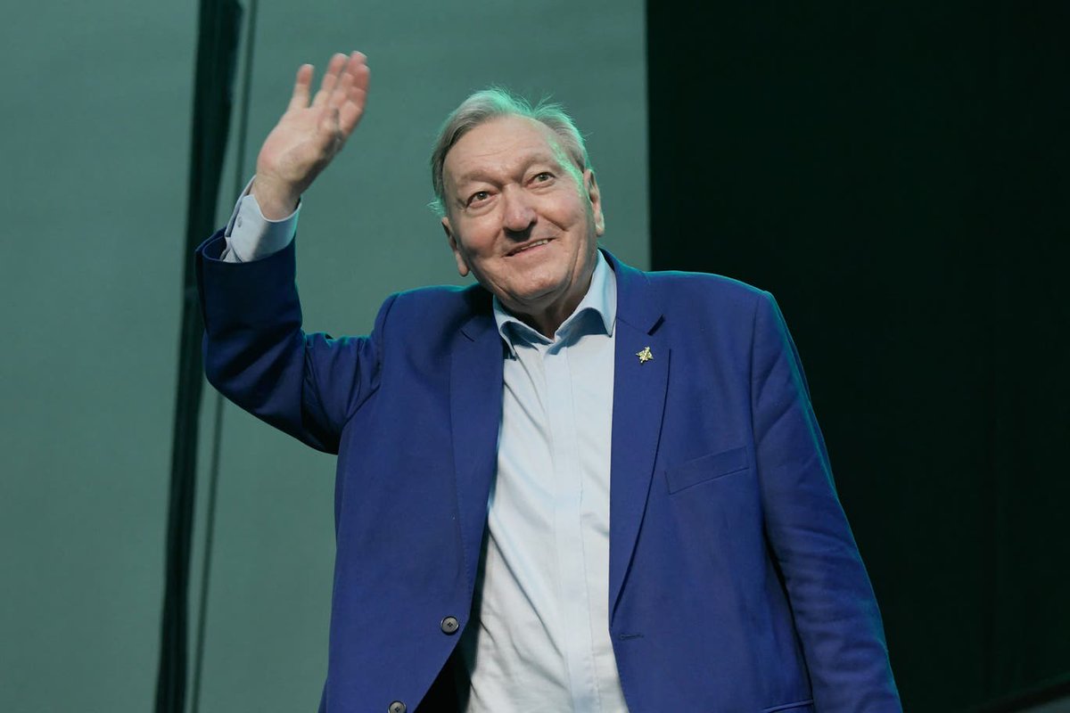 BREAKING 🚨 The ancient aliens legend Erich von Däniken, has sadly died at 90.