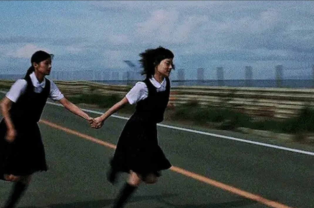 taesdawn26's tweet image. blue 'ブルー' (2002)