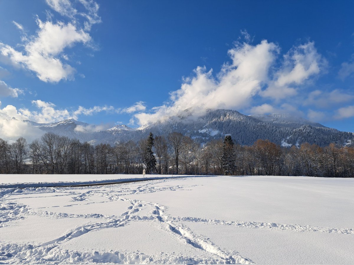 fleming1311's tweet photo. Wunderschönes Winterwetter mit gut 35 cm Gesamtschnee #Reutte #Tirol 
Leider morgen schon wieder vorbei https://t.co/8V3g0y1vbf
