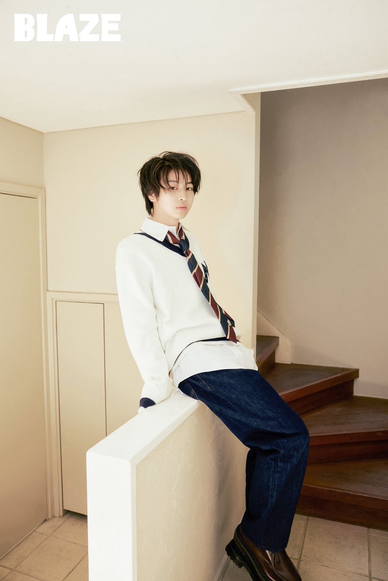 rialeetea's tweet image. this is something that always amazes me with talented actors. the ability to shapeshift and convey a million different emotions when necessary. 🙈 Can you believe he played Yumeno and Hioki?! 🙈

The innocent vibe and yearning in thse photos 😭As expected from our Fujimoto Kodai