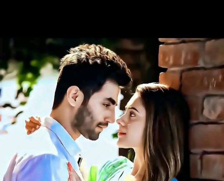 .

तू हक़ीक़त-ए-इश्क़ हैं या कोई फ़रेब___
  ज़िंदगी में आते नहीं ख़्वाबों से जाते नहीं __