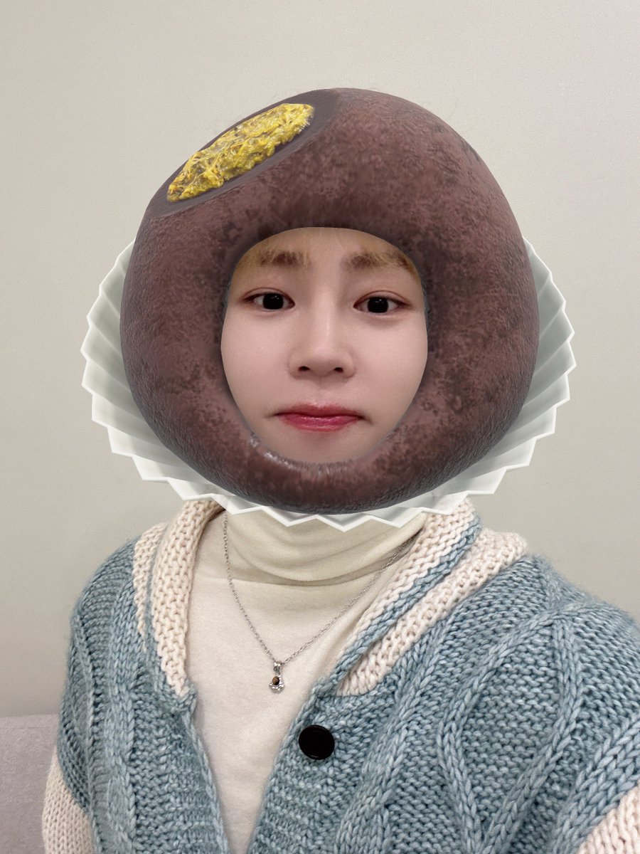 BPM_HSW's tweet image. [#하성운] 📸

260111 팬사인회 완료🩵

하늘한테 두쫀쿠는 못 만들어줘도 성운 가득 하루는 만들어 줄 수 있는데… 셍쫀쿠💕🧆

#HASUNGWOON #HOME_SWEET_HOME