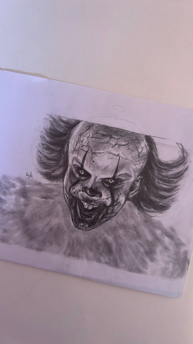 aylaaart's tweet photo. El Peniwais #pennywise #ITWelcomeToDerry https://t.co/Y9s41mXvki