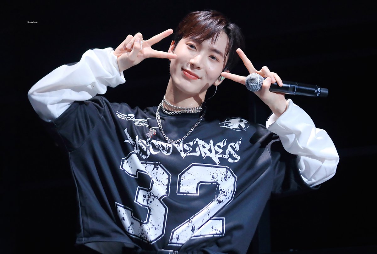 periwinkle0112's tweet photo. 💚

진우야 생일 축하해!

#켑탄신헤쳐모여
#HAPPY_KEVIN_DAY
#케빈 #KEVIN #박진우
#OMEGA_X #오메가엑스 https://t.co/Q8qiHpv1gm