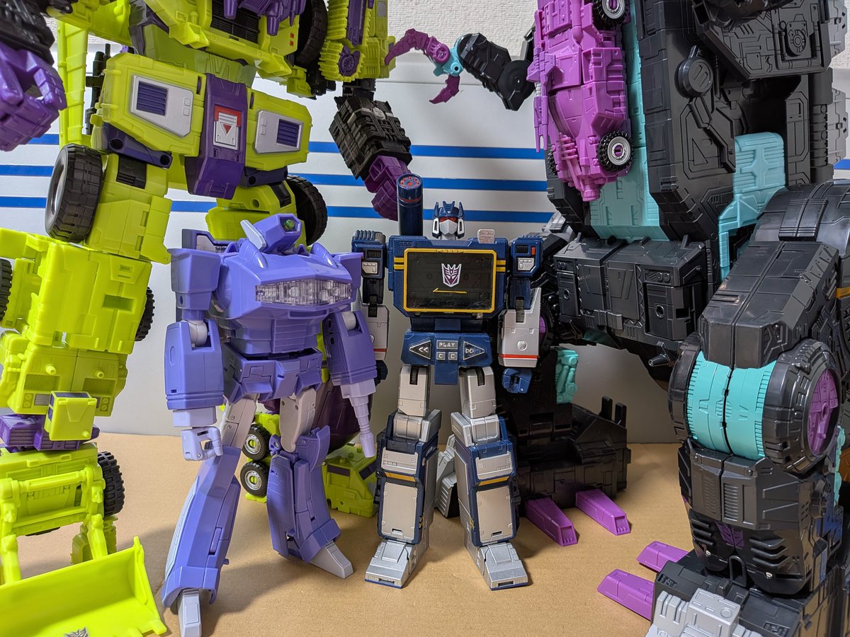 山田マネロン サ「以上が配備されたデストロン軍の面々だ」 財布先輩はデストロン軍