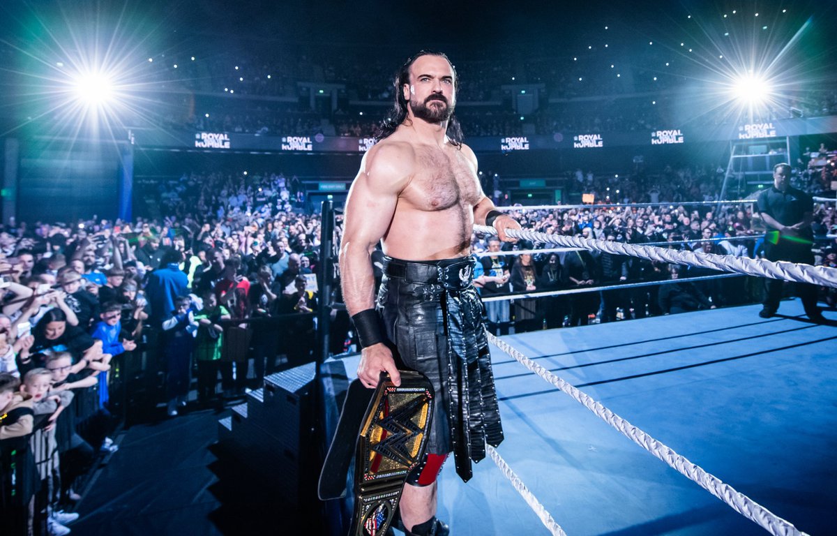 WWEUK's tweet image. The Champ is Home. 🏴󠁧󠁢󠁳󠁣󠁴󠁿 💙 🤍 

@DMcIntyreWWE #WWEGlasgow