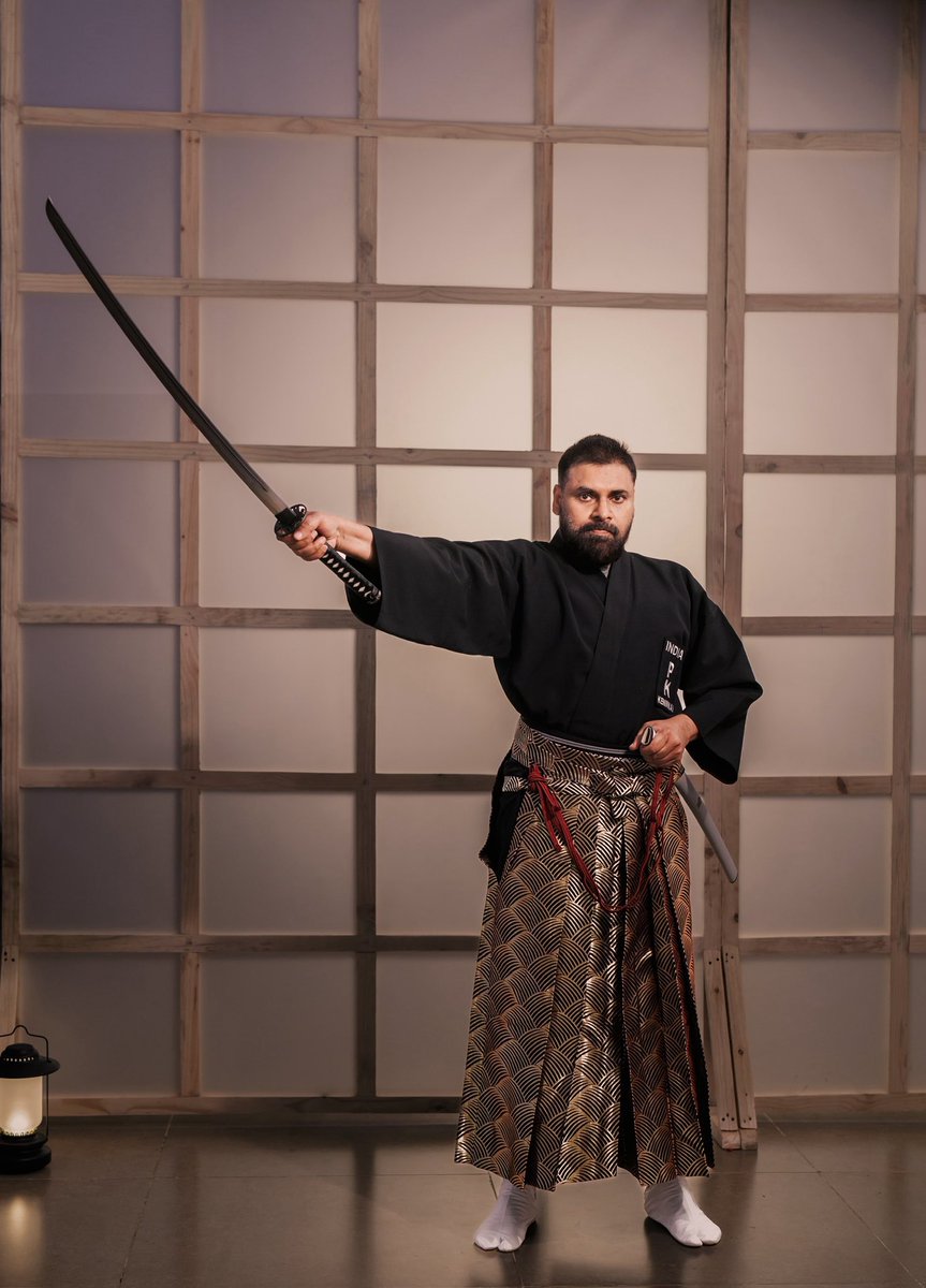 All Hail the King. 👑

#PKMartialArtsJourney